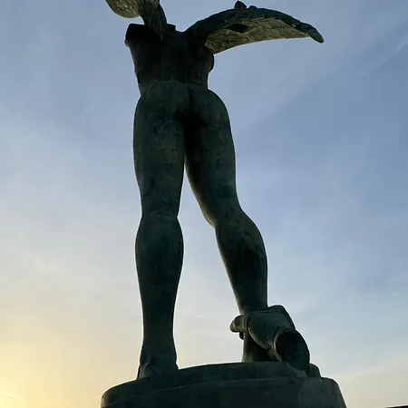 Scirocco A Levante アパート