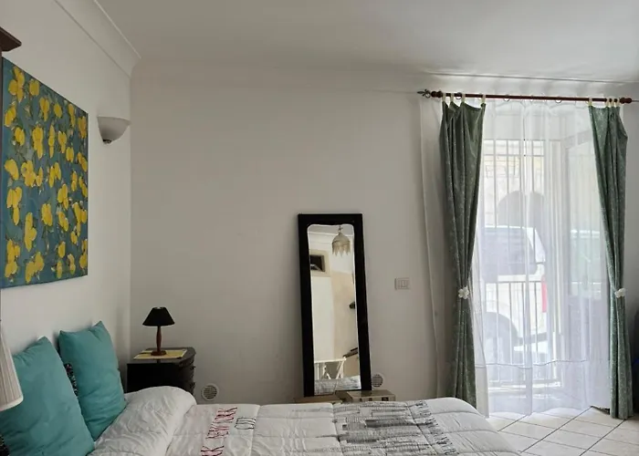 Scirocco A Levante דירה סירקוזה